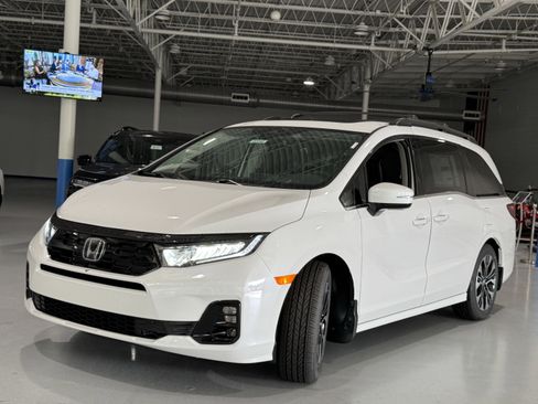 New 2026 Honda Odyssey Elite image 18