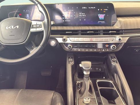 Used 2023 Kia Telluride EX w/ EX Captain's Chair Package FWD image 32