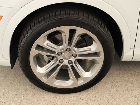 Used 2016 Audi Q3 2.0T Prestige image 34