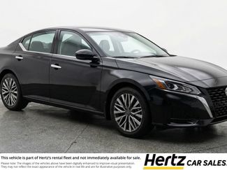 Used 2025 Nissan Altima 2.5 SV video 1