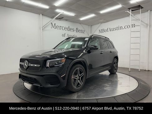 Used 2022 Mercedes-Benz GLB 250 4MATIC w/ AMG Line image 3