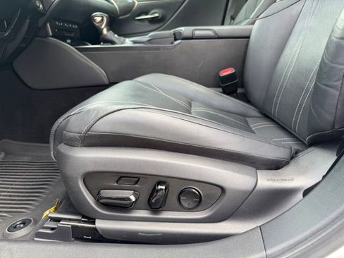 Used 2021 Lexus ES 350 Ultra Luxury w/ Accessory Package 2 FWD image 28