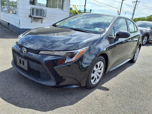 Used 2021 Toyota Corolla LE image 29