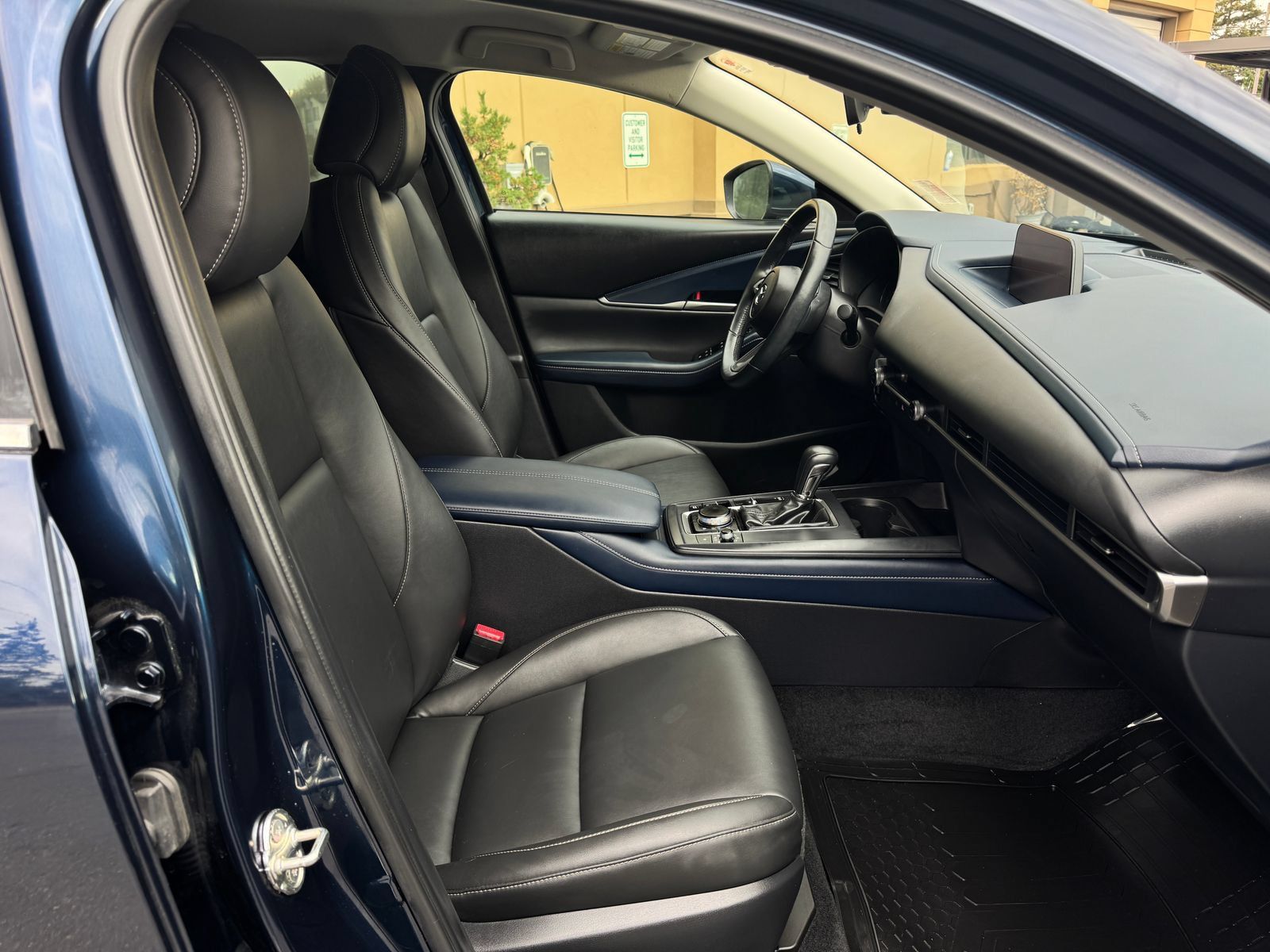 Used 2021 MAZDA CX-30 AWD 2.5 S w/ Select Package image 21