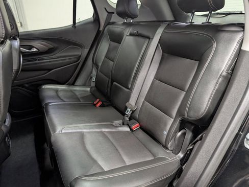 Used 2022 GMC Terrain SLT image 16