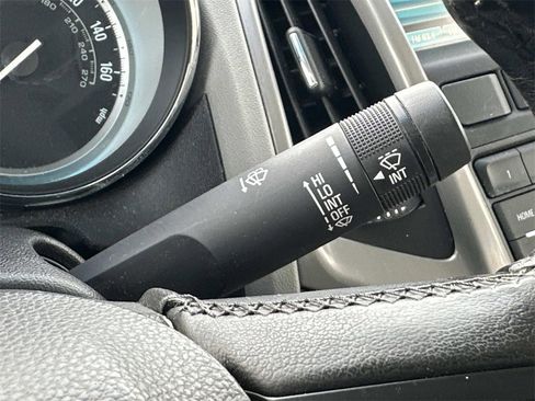 Used 2013 Buick Verano Base image 24