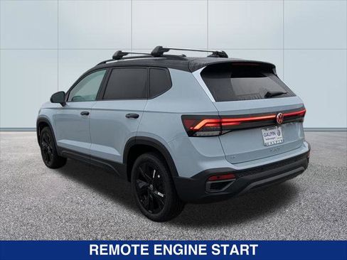 New 2025 Volkswagen Taos SE FWD image 3