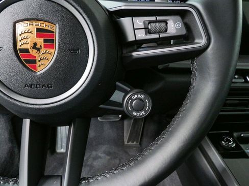 Used 2023 Porsche 911 Carrera RWD image 10