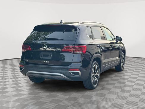Used 2024 Volkswagen Taos SE FWD image 6