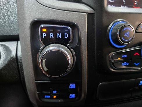 Used 2019 RAM 1500 Express w/ Express Value Package AWD/4WD image 36