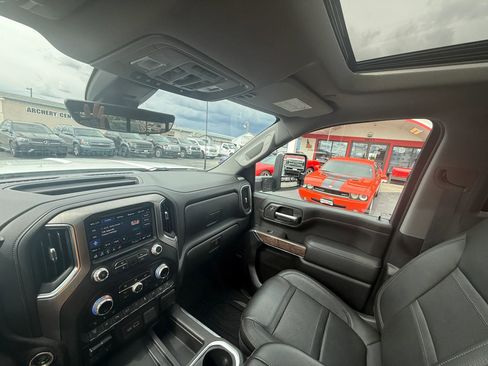 Used 2021 GMC Sierra 3500 Denali w/ Denali Ultimate Package AWD/4WD image 11
