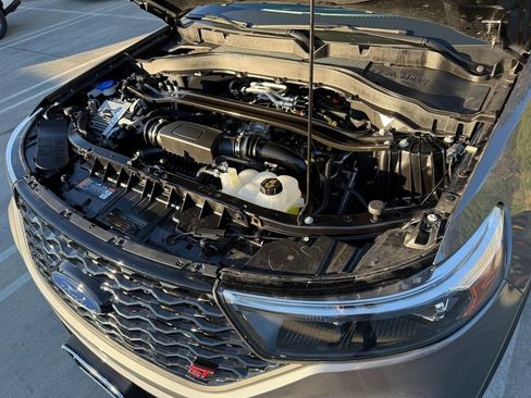 Used 2024 Ford Explorer ST w/ Equipment Group 401A image 5