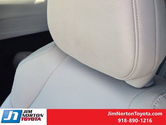 Used 2026 Toyota Sienna XLE FWD image 16
