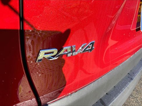 New 2025 Toyota RAV4 XLE image 15