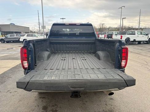 Used 2023 GMC Sierra 2500 SLE w/ SLE Value Package; image 32