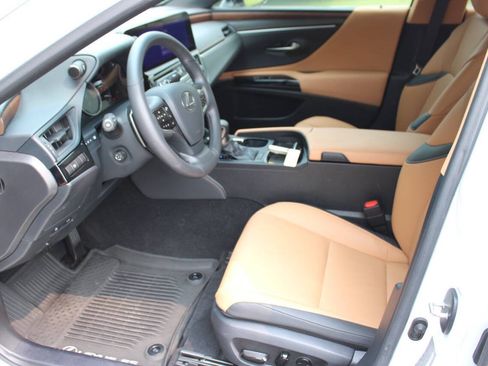 Used 2025 Lexus ES 350 w/ Technology Package FWD image 7