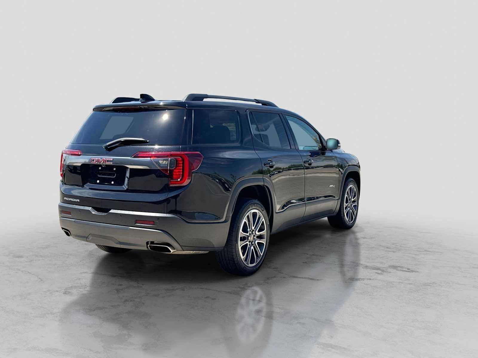 Used 2020 GMC Acadia AT4 w/ Trailering Package AWD/4WD image 6