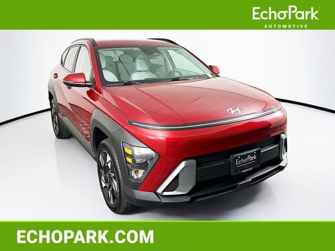 Used 2025 Hyundai Kona SEL image 1
