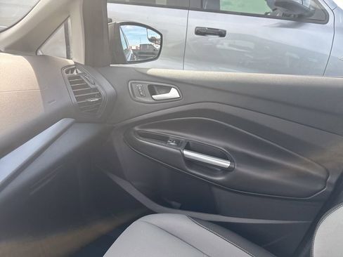 Used 2016 Ford C-MAX SE FWD image 14