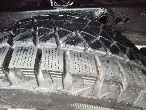 Used 2012 Nissan Frontier SV w/ SV Premium Utility Pkg image 10