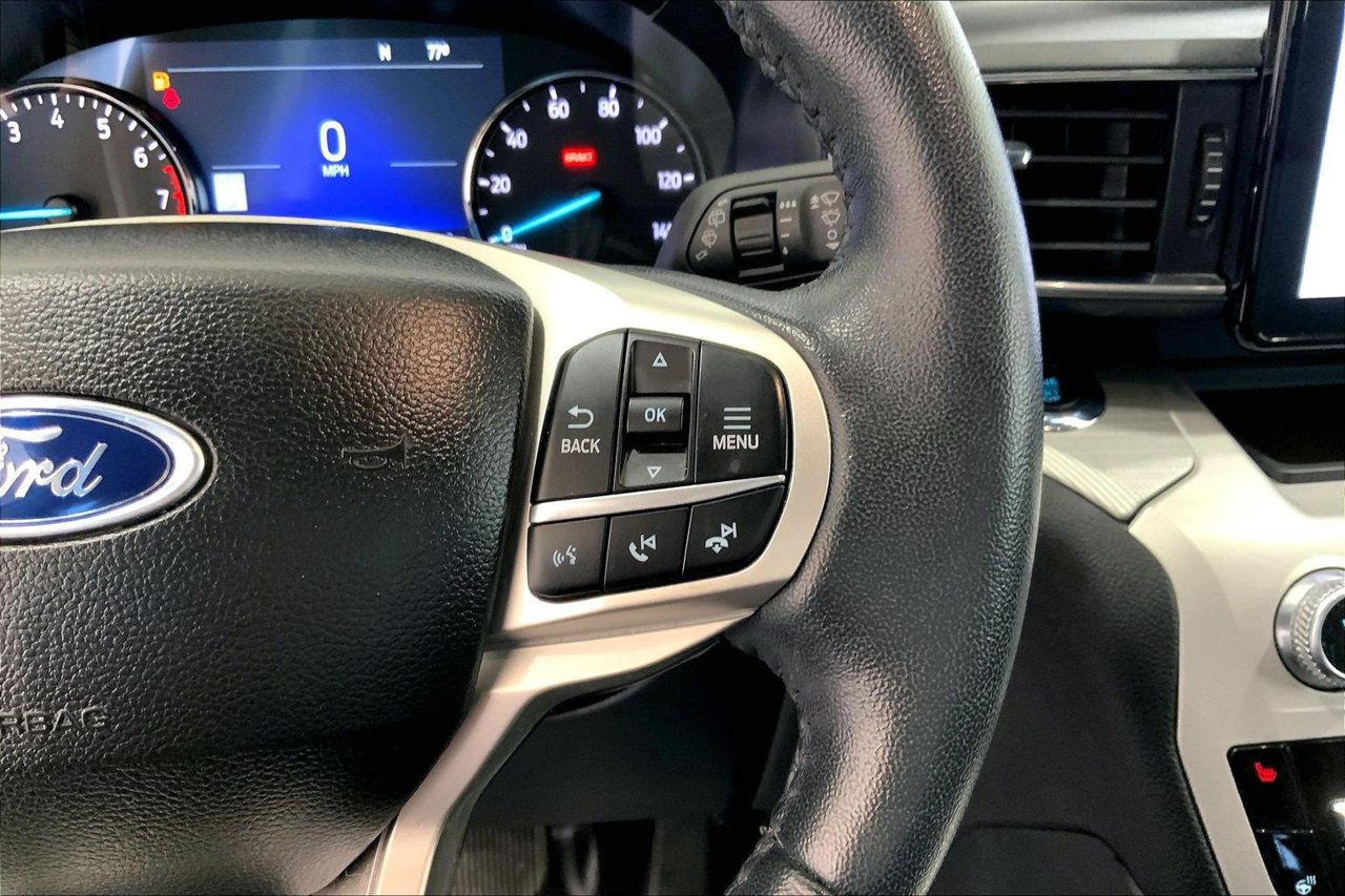 Used 2023 Ford Explorer XLT w/ Equipment Group 202A RWD image 22