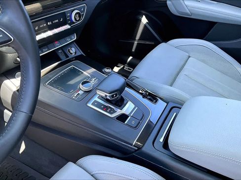 Used 2018 Audi Q5 Prestige AWD/4WD image 16