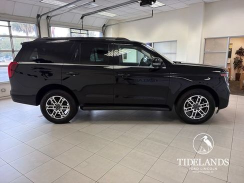 Certified 2025 Ford Expedition Active RWD image 10