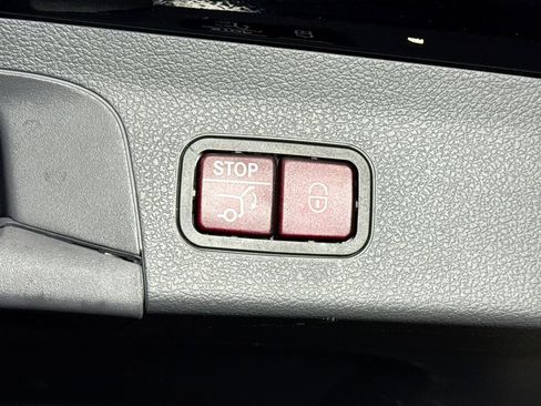 Used 2020 Mercedes-Benz GLS 580 4MATIC image 35