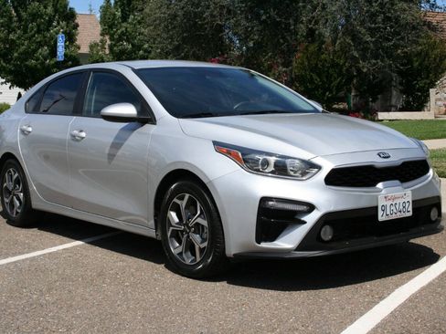 Used 2021 Kia Forte LXS FWD image 1