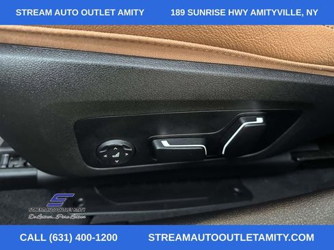 Used 2024 BMW 330i xDrive Sedan w/ Premium Package image 20