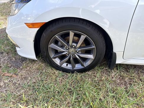 Used 2020 Honda Civic EX image 9