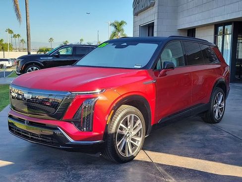 Used 2026 Cadillac Vistiq Sport image 7