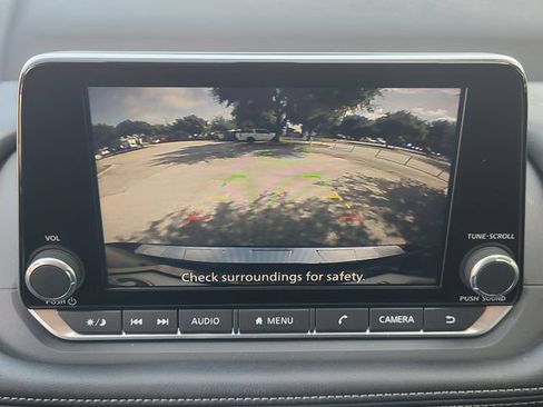 Used 2024 Nissan Rogue SV w/ SV Premium Package FWD image 20