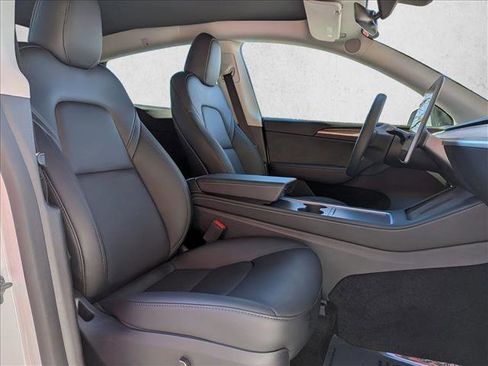 Used 2025 Tesla Model Y Long Range image 21