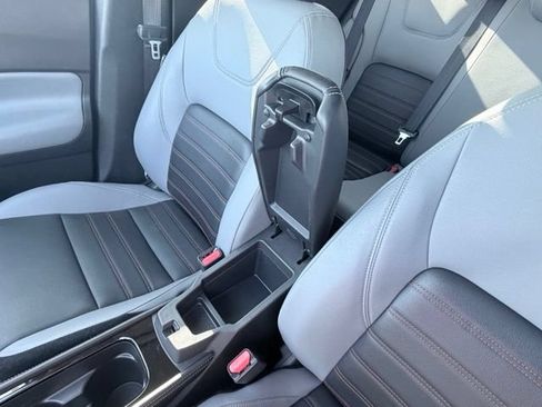 Used 2023 Nissan Kicks SR w/ SR Premium Package FWD image 18
