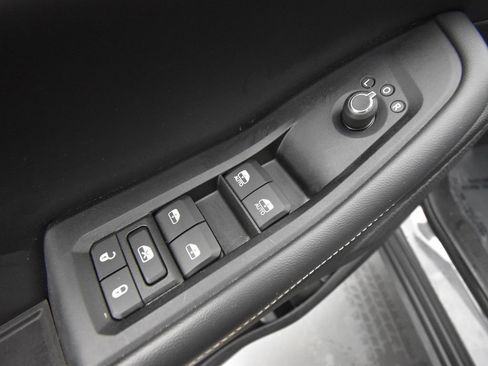 Used 2023 Jeep Grand Cherokee L Limited image 14