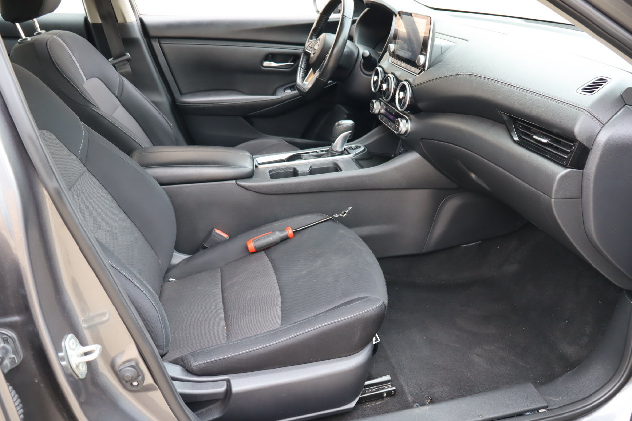 Used 2025 Nissan Sentra SV w/ All-Weather Package FWD image 16