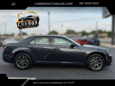 Used 2018 Chrysler 300 S AWD/4WD image 6