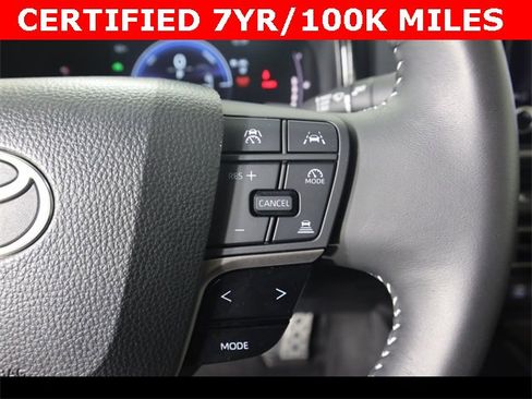 Used 2025 Toyota Camry SE w/ Convenience Package image 20