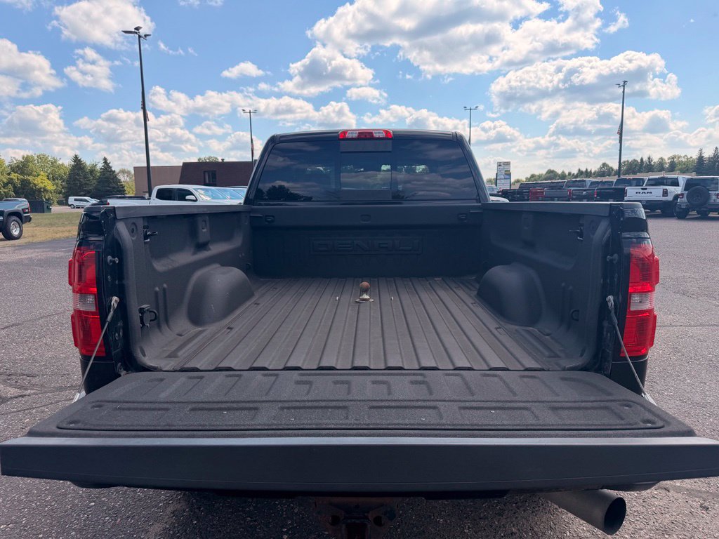 Used 2016 GMC Sierra 2500 Denali w/ Duramax Plus Package AWD/4WD image 7