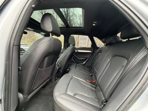 Used 2018 Audi Q3 2.0T Premium Plus w/ Premium Plus Package AWD/4WD image 27