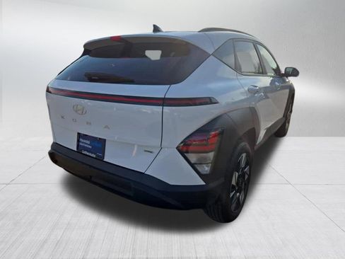Used 2025 Hyundai Kona SEL image 3