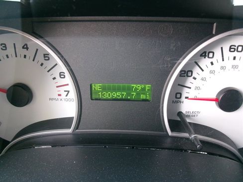 Used 2008 Ford Explorer Sport Trac XLT image 34