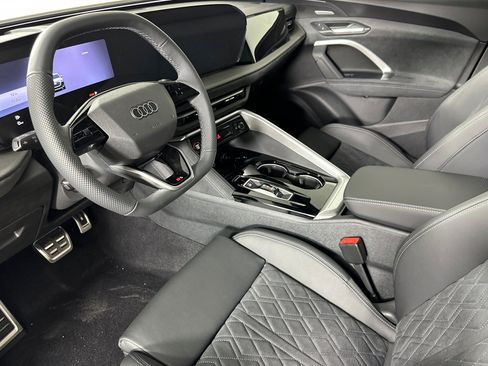 New 2026 Audi SQ5 Premium Plus AWD/4WD image 9