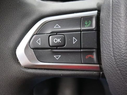 Used 2024 Jeep Compass Limited image 31