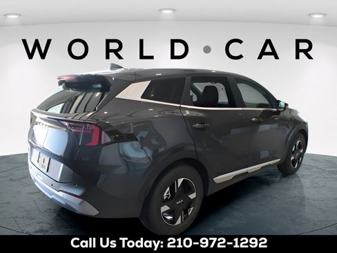 Used 2026 Kia Sportage LX w/ LX Convenience Package FWD image 3