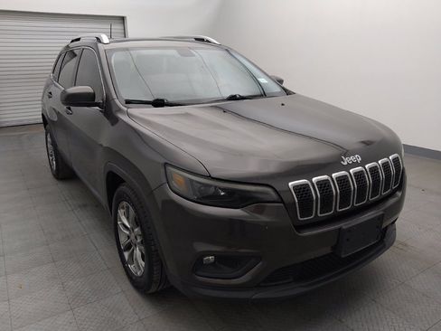 Used 2020 Jeep Cherokee Latitude Plus image 13