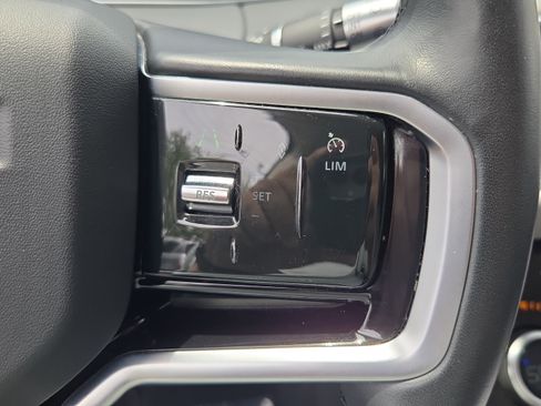 Used 2022 Land Rover Range Rover Evoque S AWD/4WD image 24