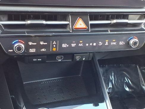 Used 2024 Kia Niro Wind image 18