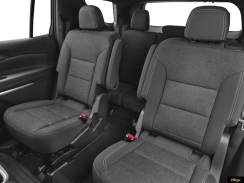 New 2026 Chevrolet Traverse LT image 11